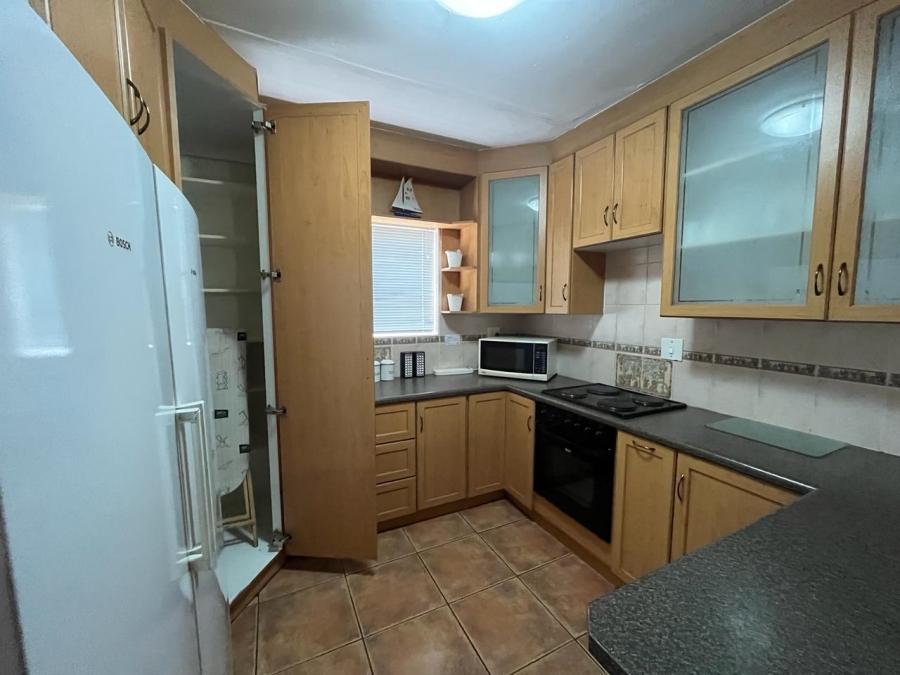 To Let 3 Bedroom Property for Rent in Country Club Western Cape